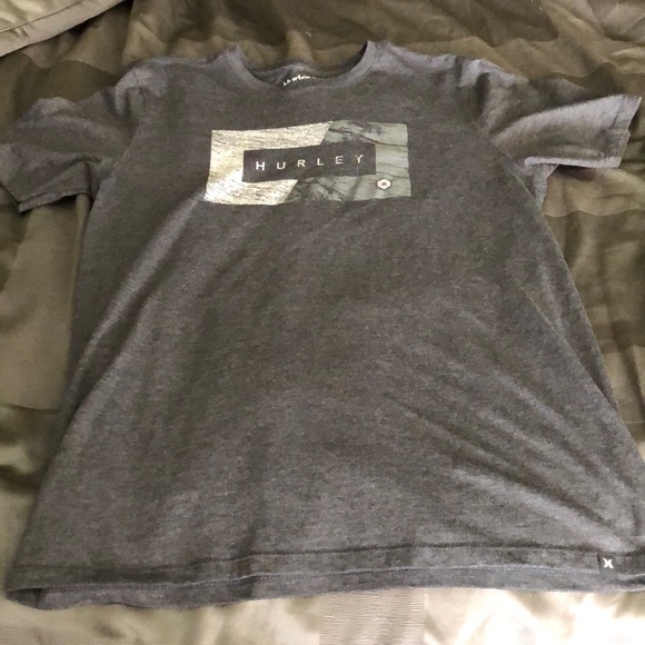 Hurley Tee BNWOT - Picture 1 of 4